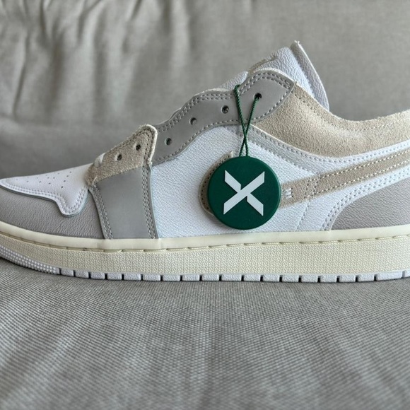 Nike Air Jordan 1 Low SE Craft Shoes (Inside out tech grey) - Picture 6 of 10